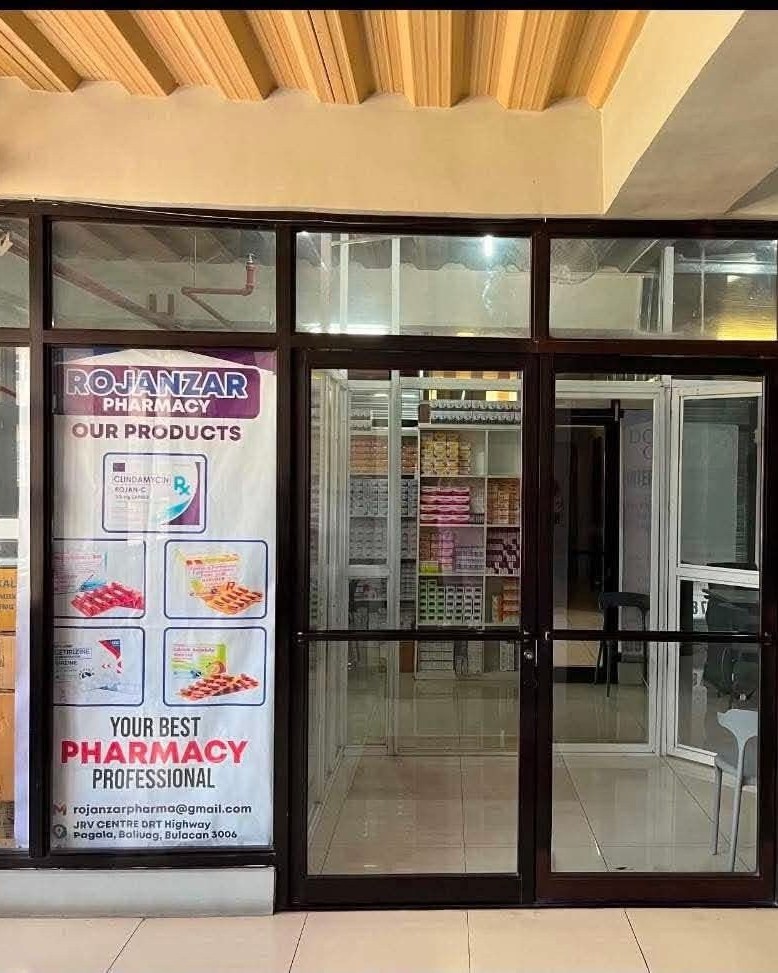 Rojanzar Pharmacy storefront and Doctor's Clinic entrance